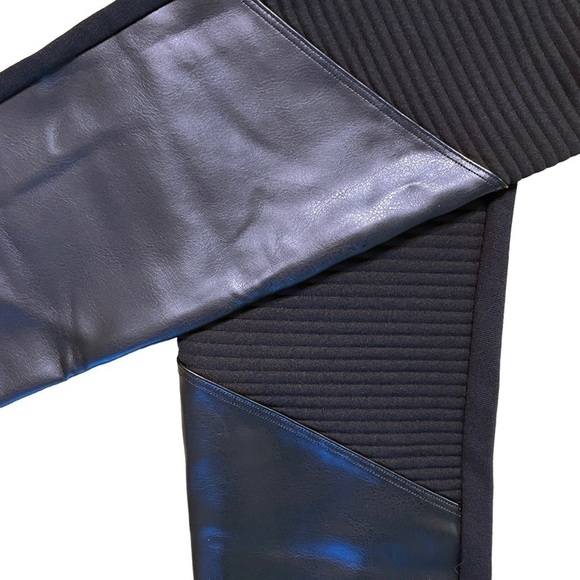 Assets by SPANX NEW Moto Shaping Leggings Size Medium in Black - Picture 9 of 16